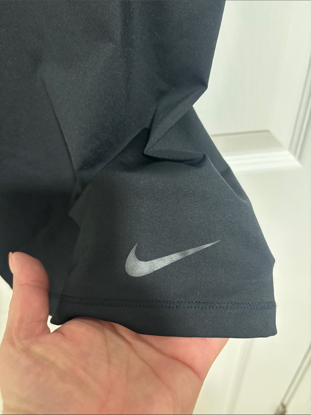 Nike Pro Hypercool Tank Size S Black Gym Running Sport Athletic Mesh - Picture 3 of 10